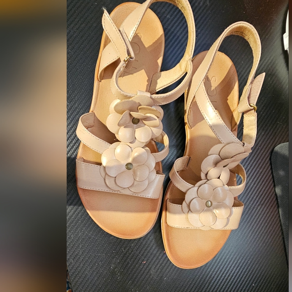 Naturalizer Sandles SZ 10